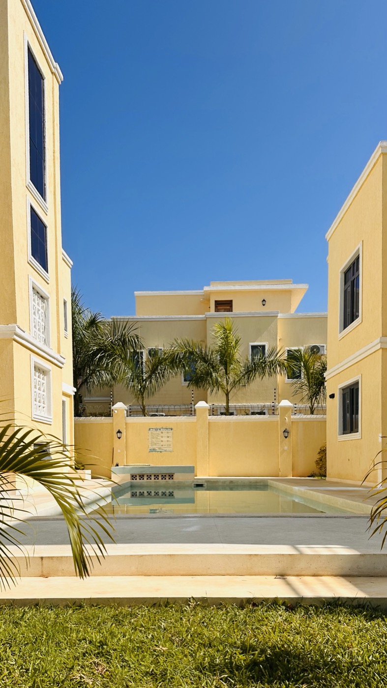 Both residences around the shared pool